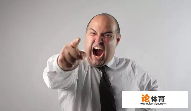 王老师和张老师从同一地点同时骑自行车出发,背向而行。王老师平均每时行12km,张老师平均每小时比王? 王老师和张老师从同一地点同时骑自行车出发,背向而行。王老师平均每时行12km,张老师平均每小时比王?