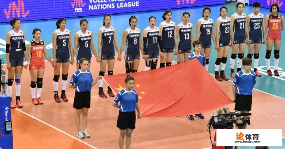 德国站与土耳其队交手前,中国女排姑娘为什么穿着拖鞋跑出了酒店? 德国站与土耳其队交手前,中国女排姑娘为什么穿着拖鞋跑出了酒店?