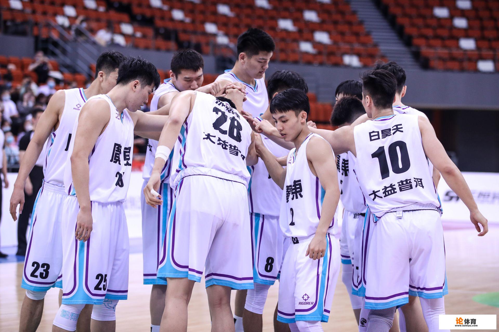 CBA最争议球队诞生,辽宁伤兵满营,蒋兴权“三从一大”合理吗? CBA最争议球队诞生,辽宁伤兵满营,蒋兴权“三从一大”合理吗?