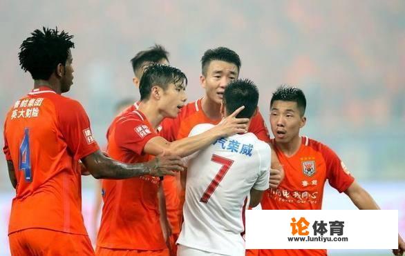 蒿俊闵在中超曾经掐过武磊的脖子,当时是怎么回事?他俩关系怎样? 蒿俊闵在中超曾经掐过武磊的脖子,当时是怎么回事?他俩关系怎样?