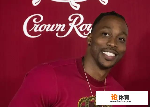 老魔兽吃嫩草!NBA霍华德和97年女友订婚,网友神评:魔兽是禽兽!你怎么评价? 老魔兽吃嫩草!NBA霍华德和97年女友订婚,网友神评:魔兽是禽兽!你怎么评价?