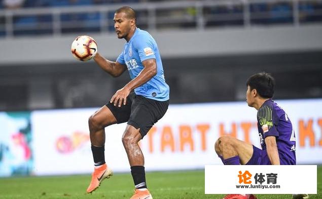 龙东首秀,精彩进球被吹,手球得利却有效,中超裁判让他大开眼界,你怎么看中超裁判? 龙东首秀,精彩进球被吹,手球得利却有效,中超裁判让他大开眼界,你怎么看中超裁判?