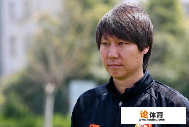 你对最近一轮中超卓尔对苏宁的VAR回放,有正面却只给主裁看背面视角,你怎么看? 你对最近一轮中超卓尔对苏宁的VAR回放,有正面却只给主裁看背面视角,你怎么看?