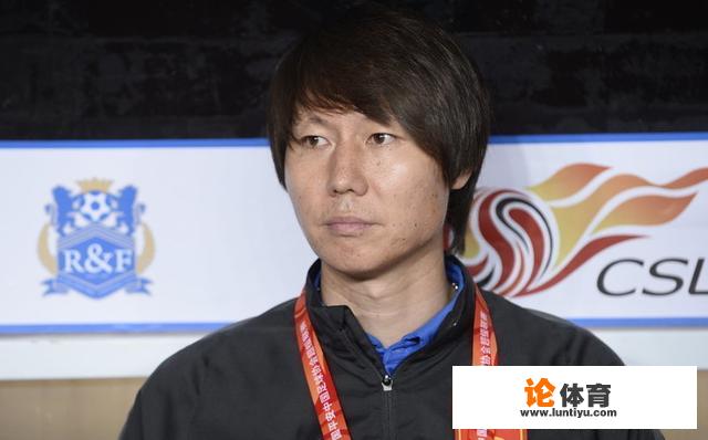 你对最近一轮中超卓尔对苏宁的VAR回放,有正面却只给主裁看背面视角,你怎么看? 你对最近一轮中超卓尔对苏宁的VAR回放,有正面却只给主裁看背面视角,你怎么看?