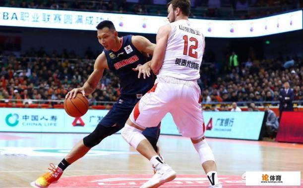 CBA第五轮,广东宏远队五人得分上双,阿联19+15,客场大胜山东队,你怎么看? CBA第五轮,广东宏远队五人得分上双,阿联19+15,客场大胜山东队,你怎么看?