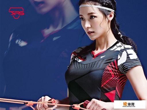 打羽毛球需要穿什么衣服呢? 打羽毛球需要穿什么衣服呢?