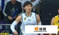 福建男篮123-112北控,王哲林扣篮被吹走步之后怒骂裁判,后续姚明会如何处置? 福建男篮123-112北控,王哲林扣篮被吹走步之后怒骂裁判,后续姚明会如何处置?