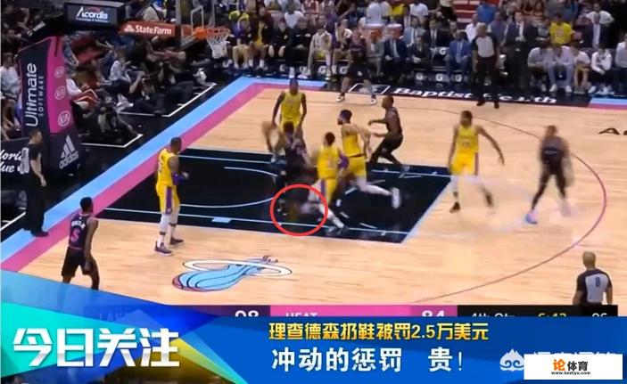 有个疑问,NBA球员球鞋是穿一场扔一双吗? 有个疑问,NBA球员球鞋是穿一场扔一双吗?