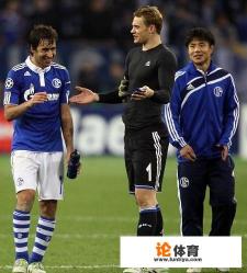 蒿俊闵从德甲回来后是不是在中超属于无敌的存在? 蒿俊闵从德甲回来后是不是在中超属于无敌的存在?