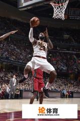 詹姆斯在主场比赛被罚出场,这是他今NBA首次出现这样的情况,这以为他地位下降了吗? 詹姆斯在主场比赛被罚出场,这是他今NBA首次出现这样的情况,这以为他地位下降了吗?