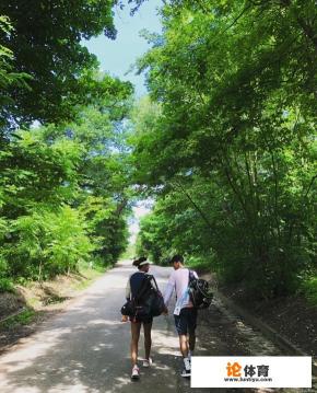 26岁的网球美女王蔷与年仅17岁的师弟谈恋爱，对此你怎么看？