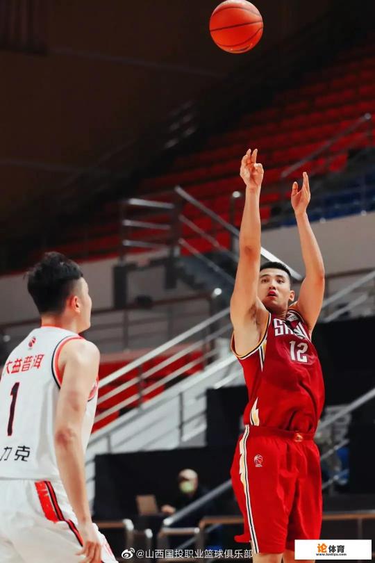 杜锋轮休三后卫赵锦洋9次失误，这位广东后卫还有培养价值吗？