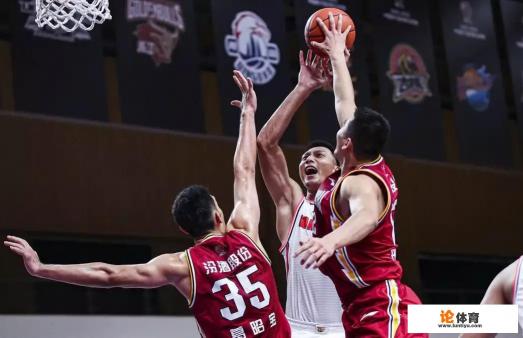 杜锋轮休三后卫赵锦洋9次失误，这位广东后卫还有培养价值吗？