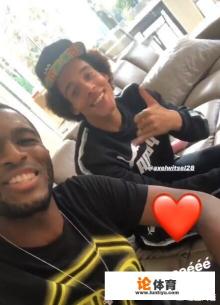 中超2大“叛将”在德国聚首晒图，有些球迷网上留言声讨，他们还会得到原谅吗？