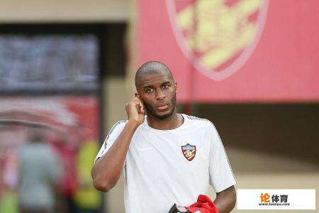 中超2大“叛将”在德国聚首晒图，有些球迷网上留言声讨，他们还会得到原谅吗？