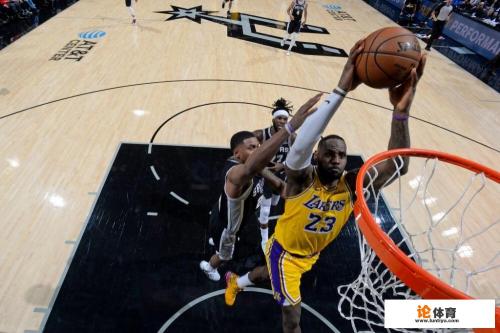 詹姆斯轰33+14,湖人击溃马刺,开拓者击败公牛,11月26号NBA西部排名发生哪些变化? 詹姆斯轰33+14,湖人击溃马刺,开拓者击败公牛,11月26号NBA西部排名发生哪些变化?