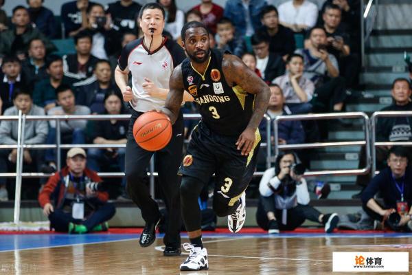 现身野球场捞金，被CBA永久禁赛的外援劳森出场费有多少？