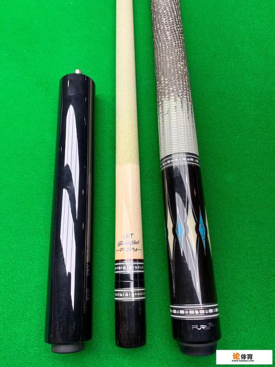 本人17岁，打台球两年了，想换一个球杆，麻烦问问各位球友哪个牌子的哪款比较好？