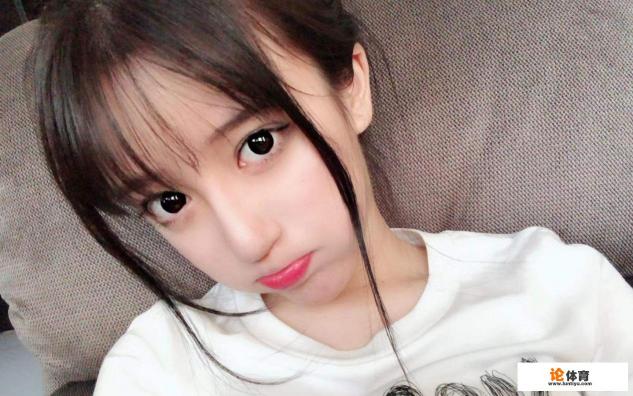 《绝地求生》一姐呆妹“搞副业”,陪玩账号曝光,99一小时引发热议,如何点评? 《绝地求生》一姐呆妹“搞副业”,陪玩账号曝光,99一小时引发热议,如何点评?