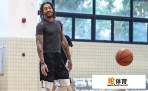 8月9日,杰夫-古德曼曝比斯利寻求1年500万的CBA球队报价,你怎么看? 8月9日,杰夫-古德曼曝比斯利寻求1年500万的CBA球队报价,你怎么看?