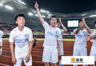 本赛季中超已经开赛10轮,大力引援踌躇满志的大连一方,为何只能在榜尾徘徊? 本赛季中超已经开赛10轮,大力引援踌躇满志的大连一方,为何只能在榜尾徘徊?