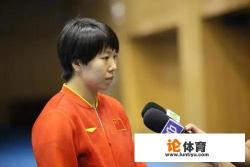 奥运冠军李晓霞对战乒乓球机器人?谁会胜出? 奥运冠军李晓霞对战乒乓球机器人?谁会胜出?