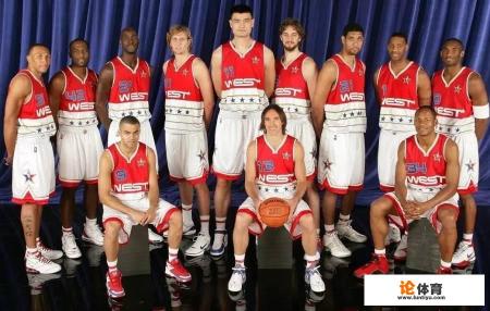 为什么现在NBA全明星周末东西部的球员球衣要统一? 为什么现在NBA全明星周末东西部的球员球衣要统一?