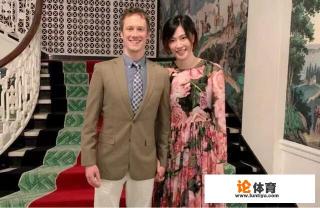 马蕴雯牵手Rett，中国女排更换意大利体能师大叔，你怎么看？