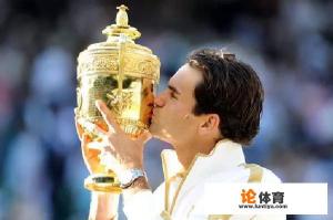 在网球四大满贯公开赛中，要求运动员必须穿白色战袍比赛的是哪个公开赛？