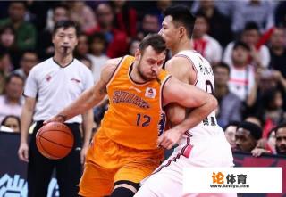 打造一支CBA球队一年至少投资多少啊？