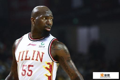 打造一支CBA球队一年至少投资多少啊？