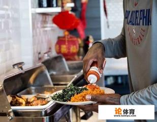 NBA球员每天训练几个小时,大致时间是几点到几点? NBA球员每天训练几个小时,大致时间是几点到几点?