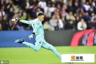 库尔图瓦当选西甲1月最佳球员，3场2次0封、丢1球，“裤袜”vs纳瓦斯，谁更强？