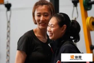 世联赛中国女排和泰国女排的比赛进程是怎样的？