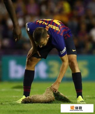 西甲第二轮巴萨艰难取胜，草皮质量比中超还差，梅西因此评分排在倒数第六，你怎么看？