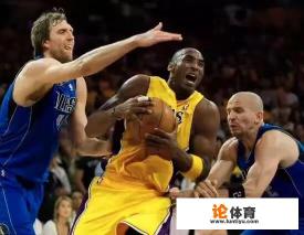 连续两年夺冠的湖人，2011年为何会被小牛横扫出局？