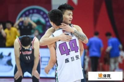 广东后卫竞争白热化，徐杰和胡明轩的崛起，赵睿是到天花板了吗？